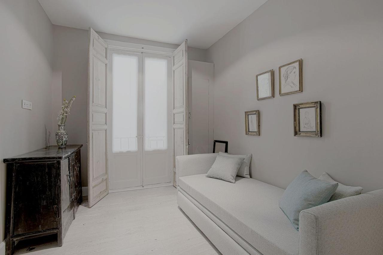 Genteel Home Huertas Madrid Bagian luar foto